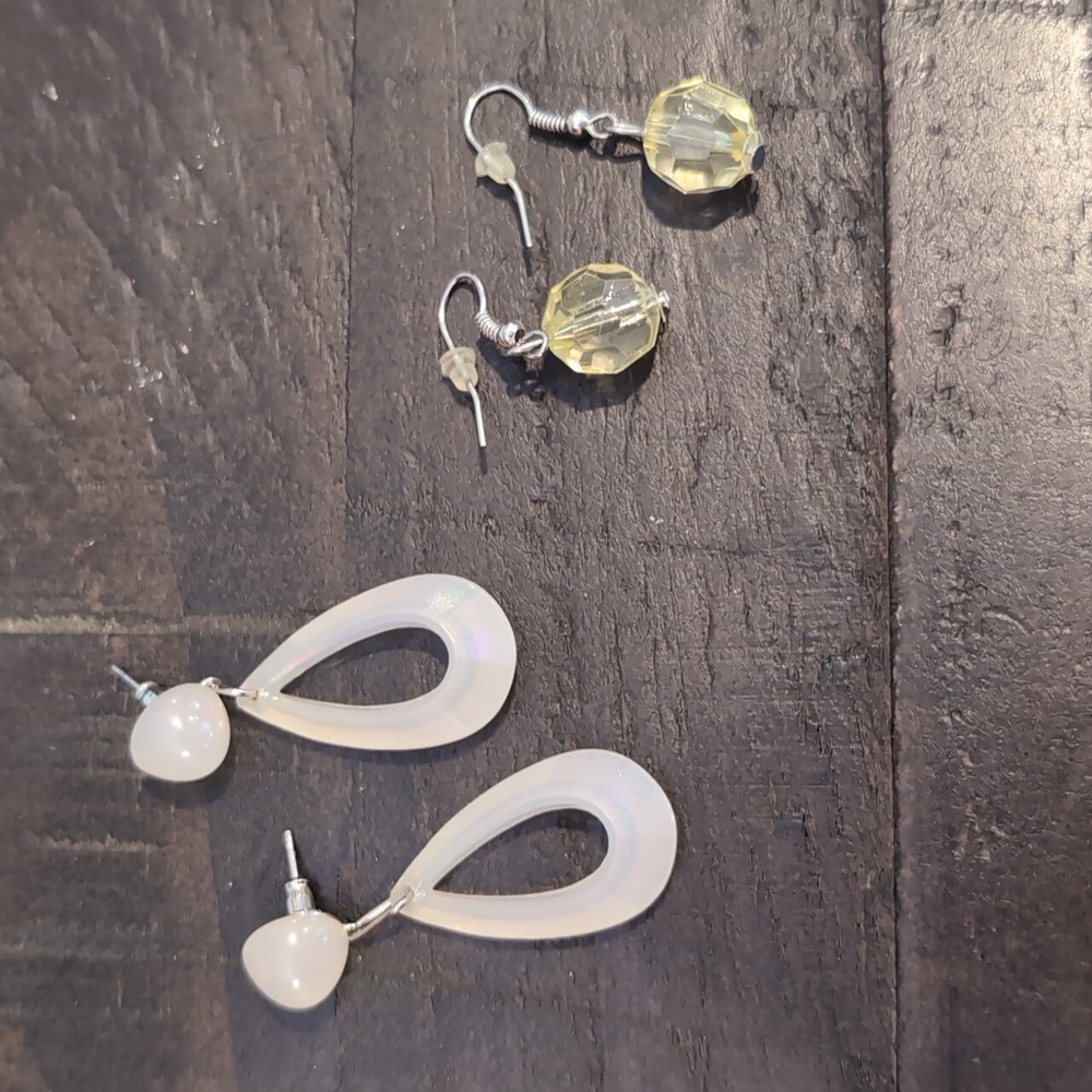 Y2K Vintage Set Of Earrings Translucent Iridescent Drop Hoops Dangle Teardrop
